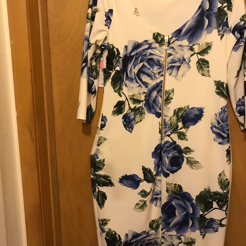 Dress - Picture 6 of 9